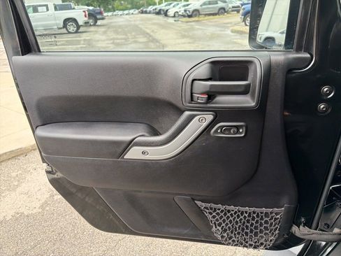 Used 2014 Jeep Wrangler Sahara w/ Connectivity Group AWD/4WD image 23