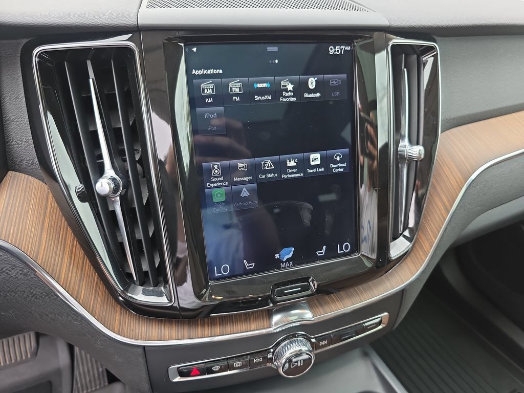 Used 2019 Volvo XC60 T6 Momentum w/ Multimedia Package AWD/4WD image 26