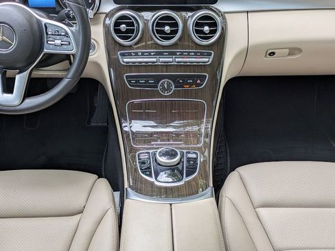 Used 2019 Mercedes-Benz C 300 Sedan image 18
