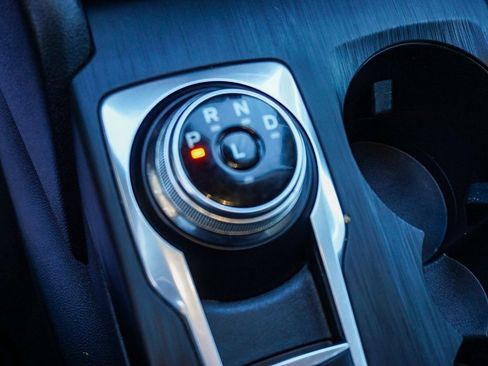 Used 2021 Ford Escape SE image 27