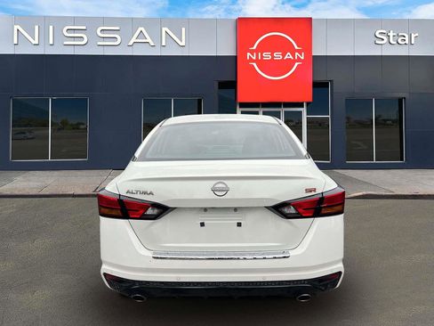 Used 2023 Nissan Altima 2.5 SR FWD image 5