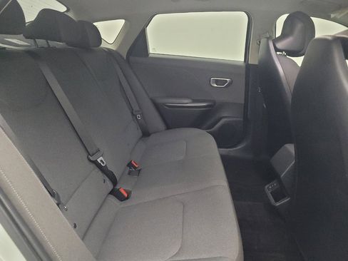 Used 2025 Kia K4 FWD image 19