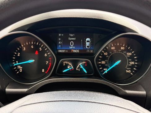 Used 2018 Ford Escape SE w/ Ford Safe & Smart Package FWD image 17
