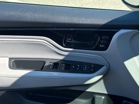 Used 2018 Honda Odyssey Elite image 40