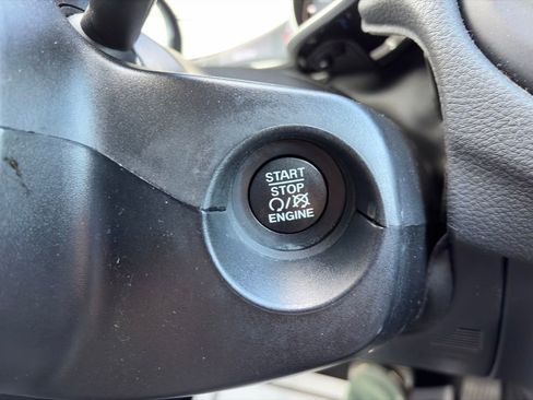 Used 2021 Jeep Compass Latitude image 24