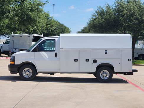 New 2025 Chevrolet Express 3500 w/ Power Convenience Package image 11