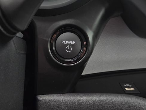 Certified 2026 Toyota Sienna XLE FWD image 21