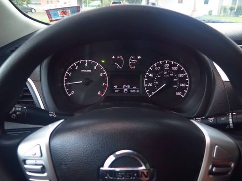 Used 2016 Nissan Sentra S FWD image 9