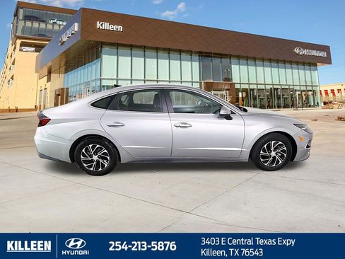 Used 2023 Hyundai Sonata Blue image 9