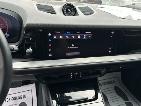 Certified 2024 Porsche Cayenne Coupe AWD/4WD image 25