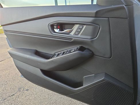Used 2023 Honda Accord Touring image 14