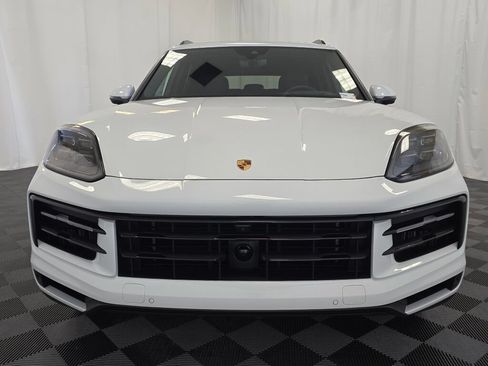 Certified 2025 Porsche Cayenne S AWD/4WD image 10
