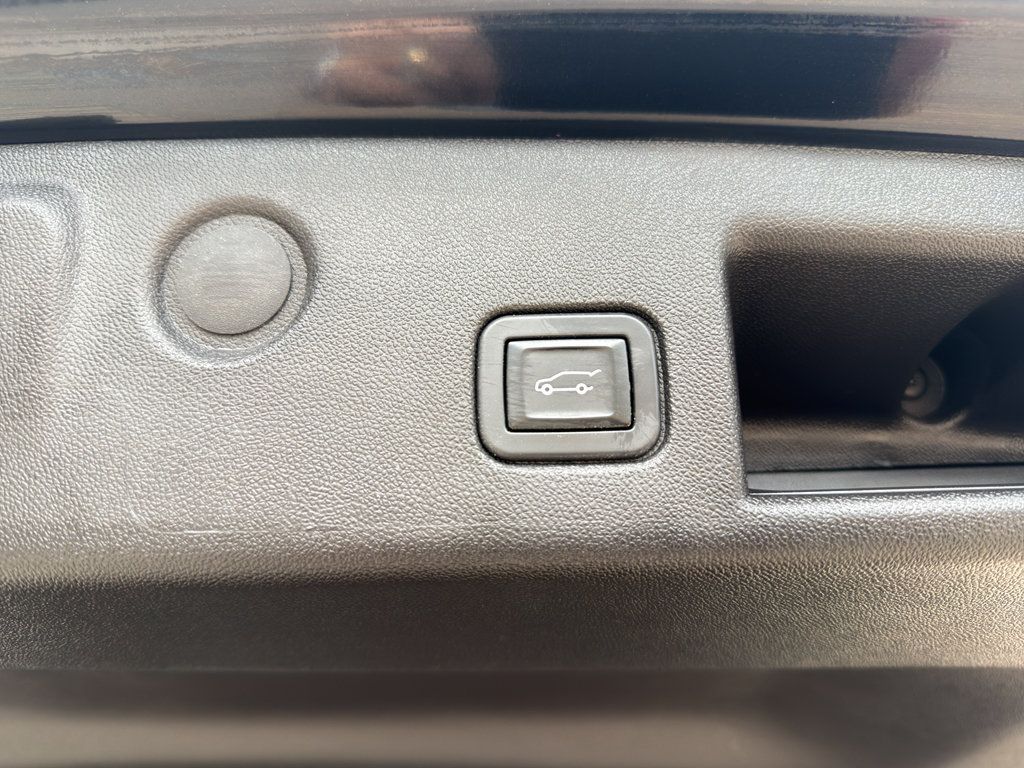Used 2024 Chevrolet Equinox Premier AWD/4WD image 27