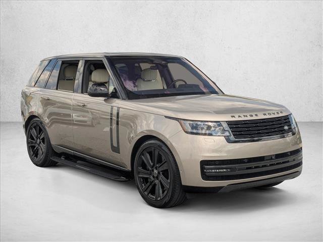 Used 2023 Land Rover Range Rover SE AWD/4WD image 3