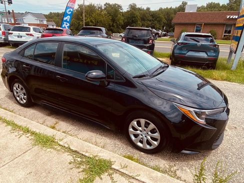 Used 2024 Toyota Corolla LE FWD image 5