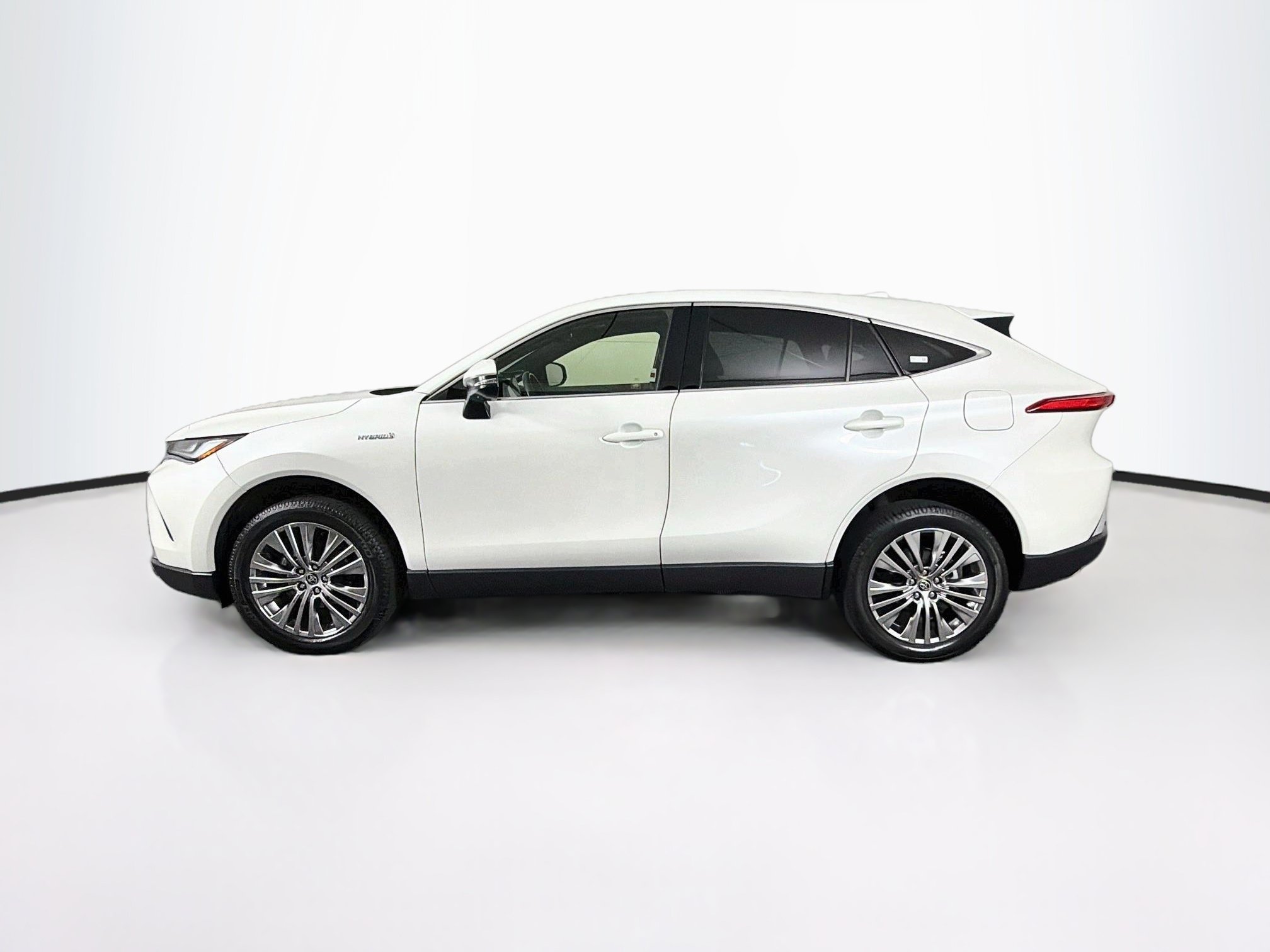 Used 2021 Toyota Venza Limited AWD/4WD image 4