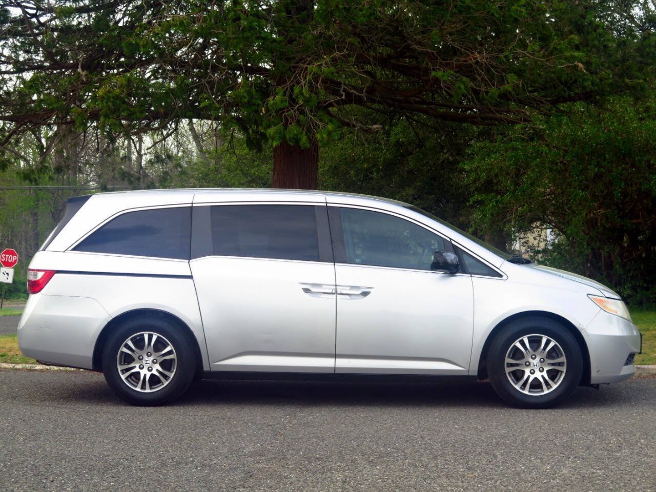 Used 2011 Honda Odyssey EX image 5