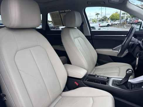 Used 2022 Audi Q3 2.0T Premium Plus AWD/4WD image 32