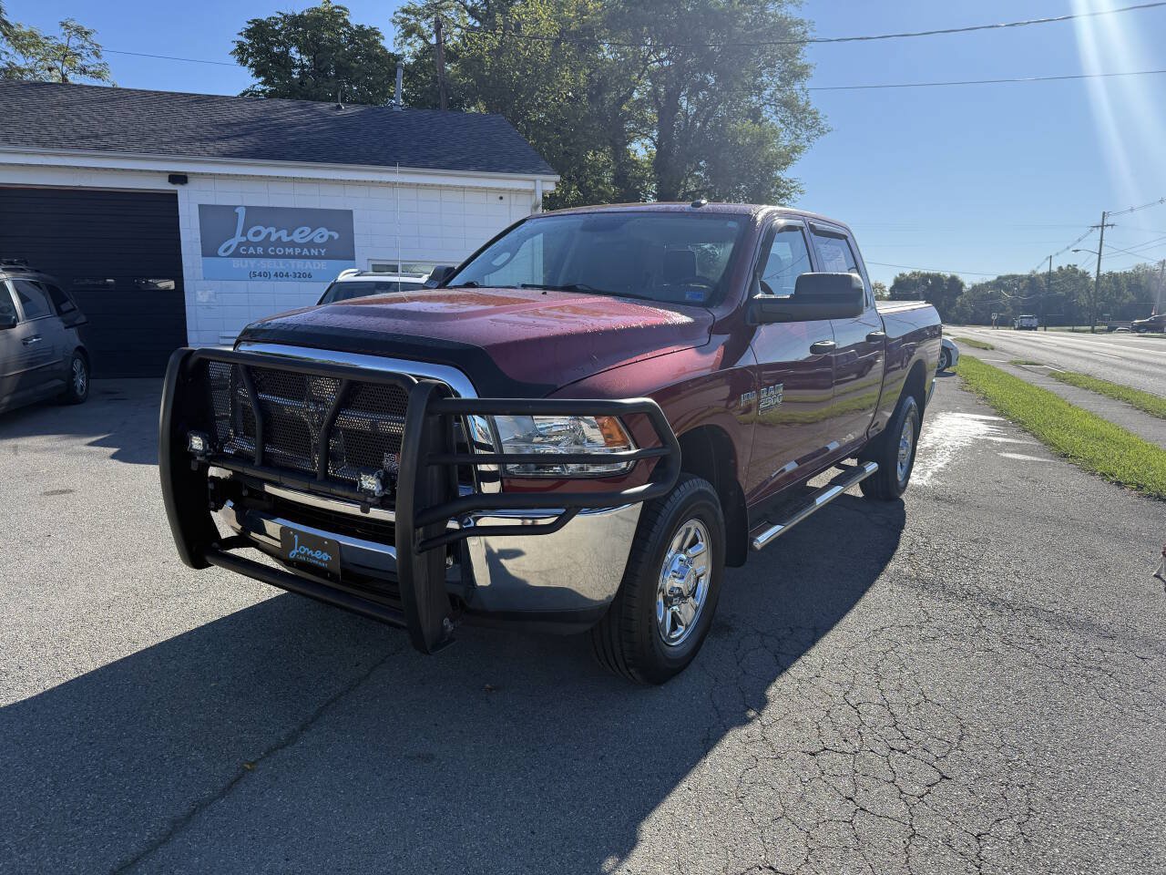 Used 2014 RAM 2500 Tradesman w/ Chrome Appearance Group AWD/4WD image 2