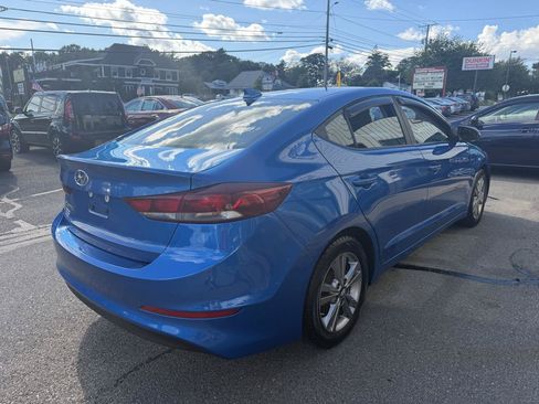 Used 2017 Hyundai Elantra SE w/ SE A/T Tech Package 03 FWD image 4