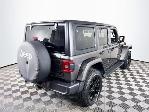 Used 2021 Jeep Wrangler Unlimited Sahara w/ Cold Weather Group AWD/4WD image 7