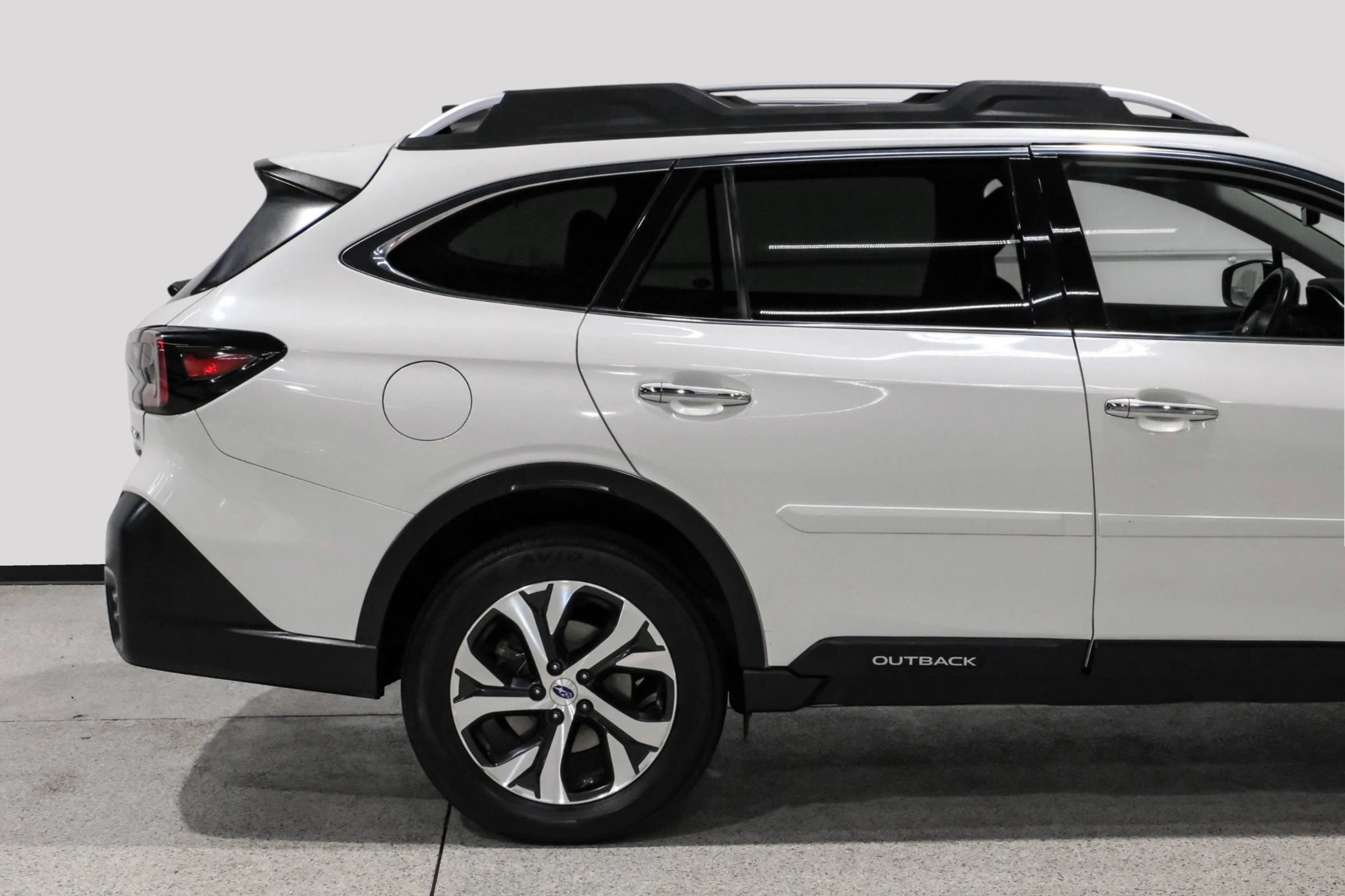 Used 2021 Subaru Outback Touring XT AWD/4WD image 12