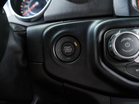 Used 2021 Jeep Wrangler Unlimited Sahara AWD/4WD image 27