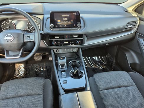Certified 2026 Nissan Rogue SV FWD image 15