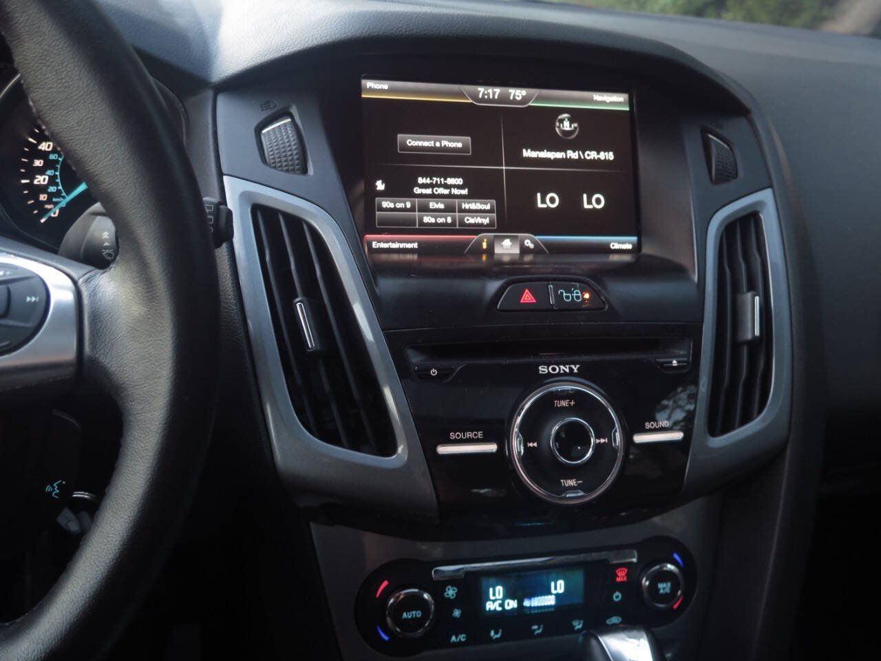 Used 2012 Ford Focus Titanium FWD image 9
