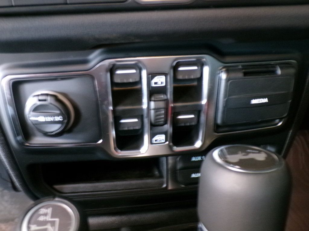 New 2026 Jeep Wrangler Unlimited Sahara AWD/4WD image 31