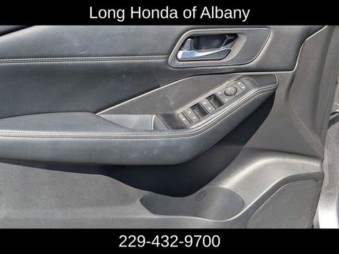Used 2024 Nissan Rogue SV w/ SV Premium Package FWD image 11