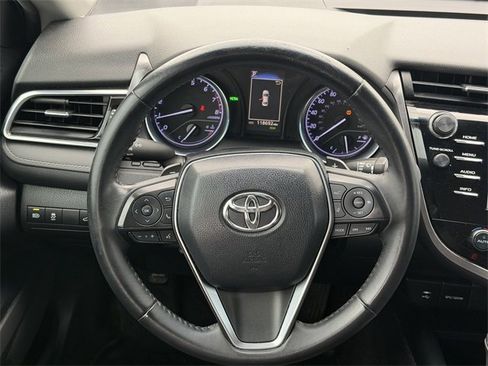 Used 2018 Toyota Camry SE w/ Convenience Package image 11