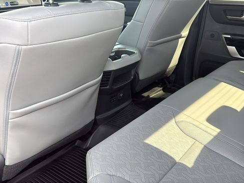 Used 2024 Toyota Tundra Limited image 22