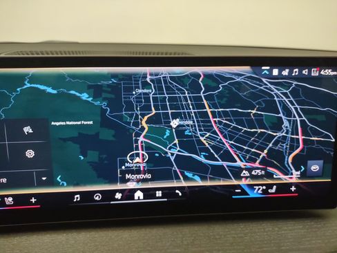 New 2026 BMW 330i Sedan w/ Convenience Package image 23