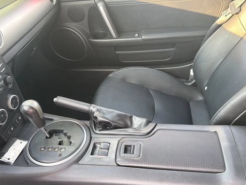 Used 2010 MAZDA MX-5 Miata Grand Touring w/ Premium Pkg RWD image 11