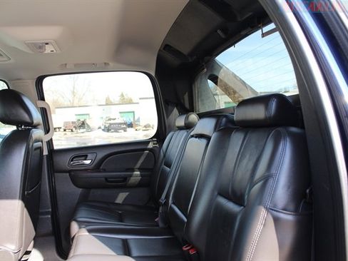 Used 2011 Chevrolet Avalanche LT w/ Luxury Package image 27