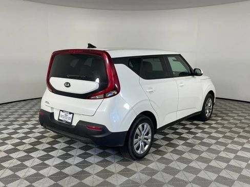 Used 2020 Kia Soul LX FWD image 15