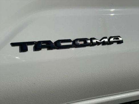 Certified 2025 Toyota Tacoma TRD Sport AWD/4WD image 9