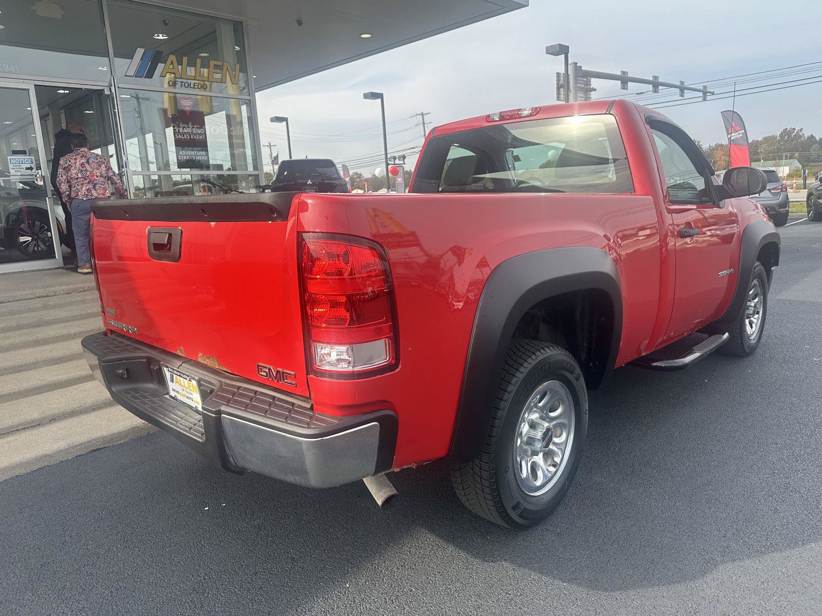Used 2010 GMC Sierra 1500 W/T RWD image 13