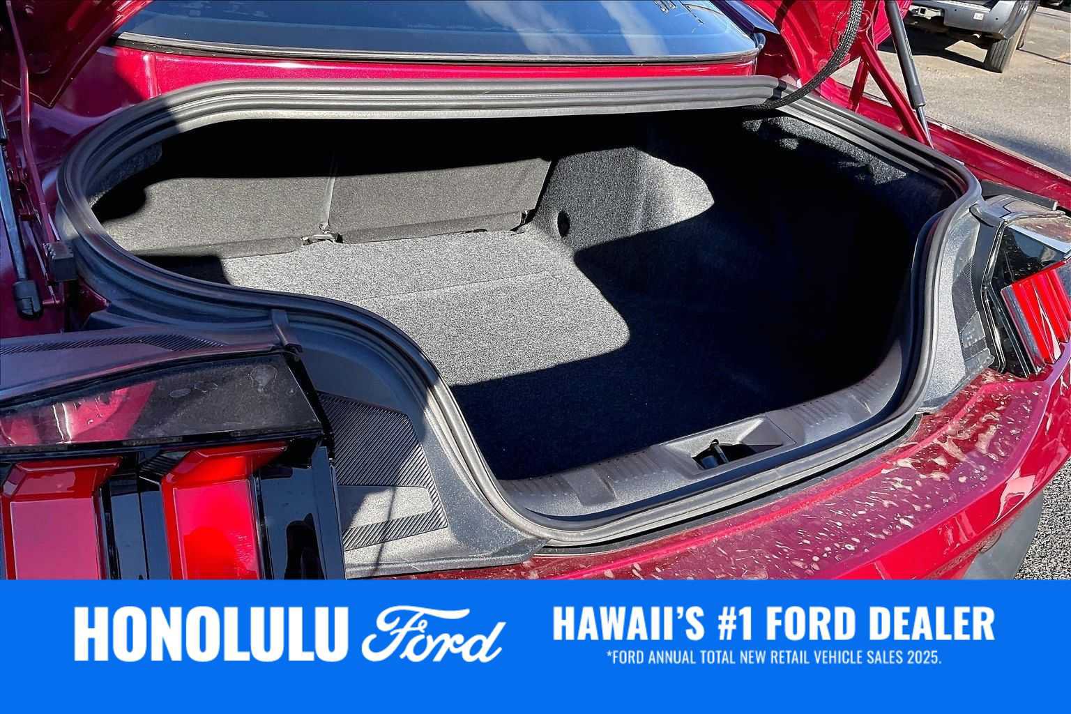 Used 2025 Ford Mustang GT RWD image 17