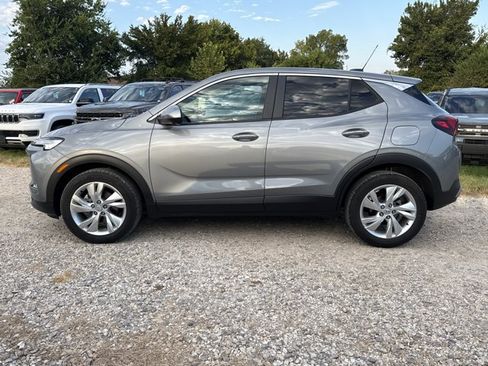 Used 2025 Buick Encore GX Preferred w/ Advanced Technology Package FWD image 3