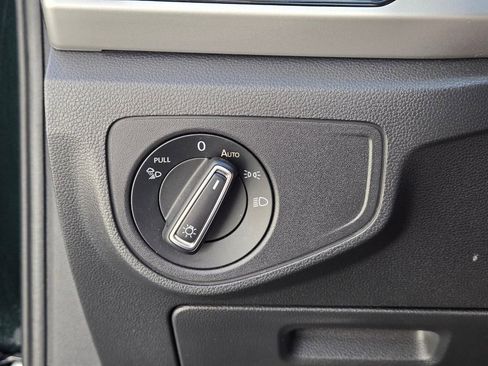 Used 2022 Volkswagen Atlas SE w/ Panoramic Sunroof Package image 24