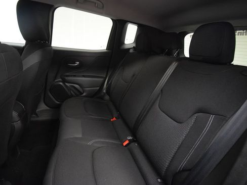 Used 2023 Jeep Renegade Latitude w/ Premium Group AWD/4WD image 23