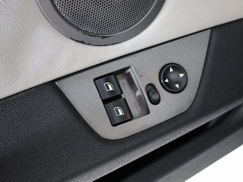 Used 2004 BMW Z4 2.5i image 20