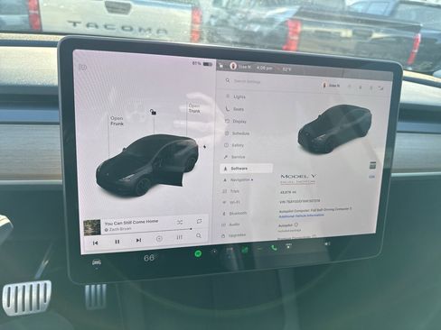 Used 2022 Tesla Model Y Performance image 7