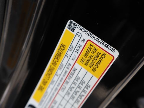 Used 2022 Chevrolet Silverado 1500 LT image 42