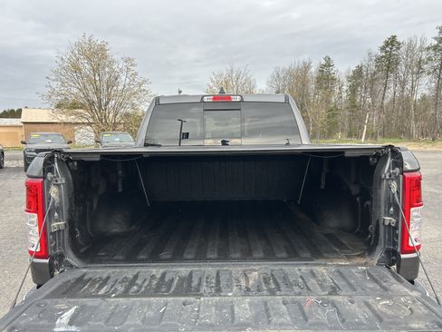Used 2022 RAM 1500 Big Horn AWD/4WD image 9