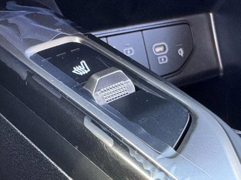 New 2025 Kia Sorento S image 17