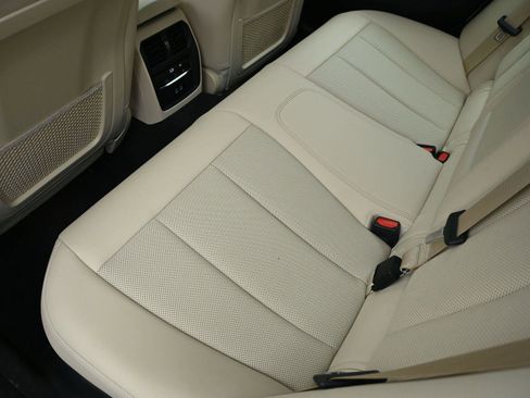 Used 2022 BMW 330i xDrive Sedan w/ Premium Package 2 image 14