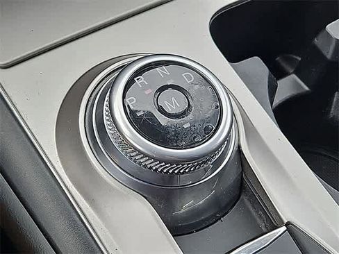 Used 2020 Ford Explorer XLT image 21